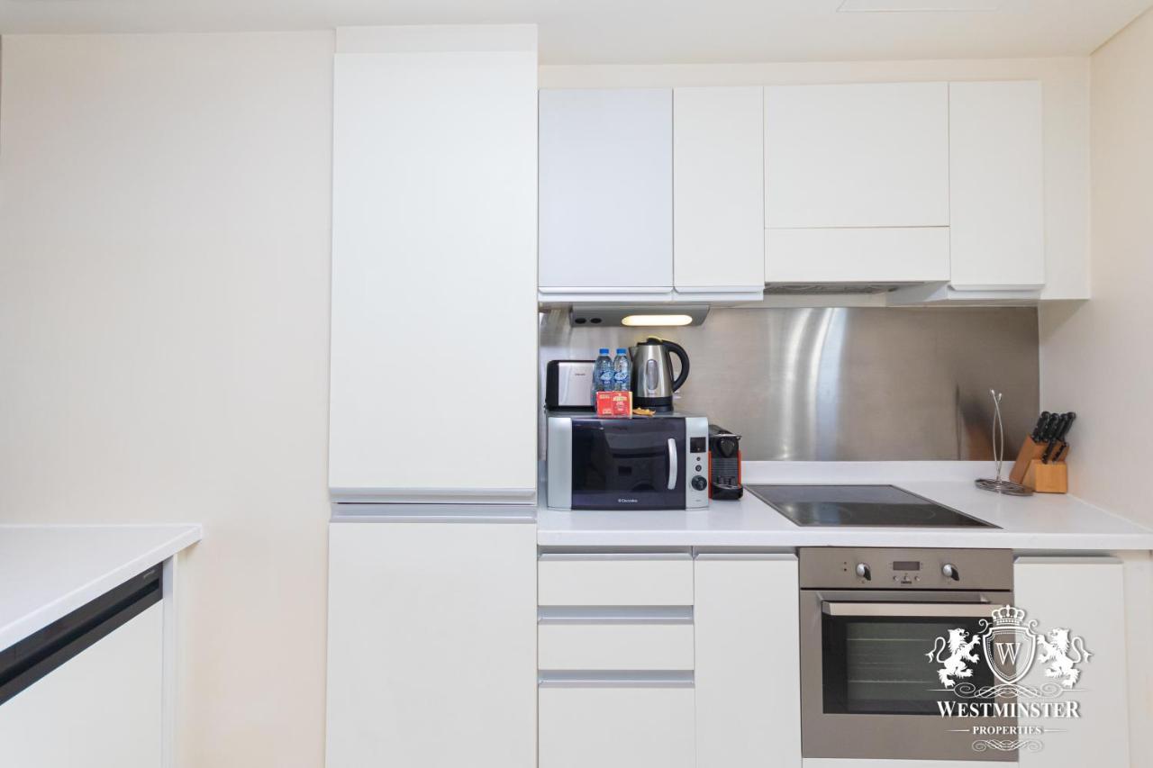 Westminster Dubai Mall 외부 사진 A typical kitchen in a Westminster apartment
