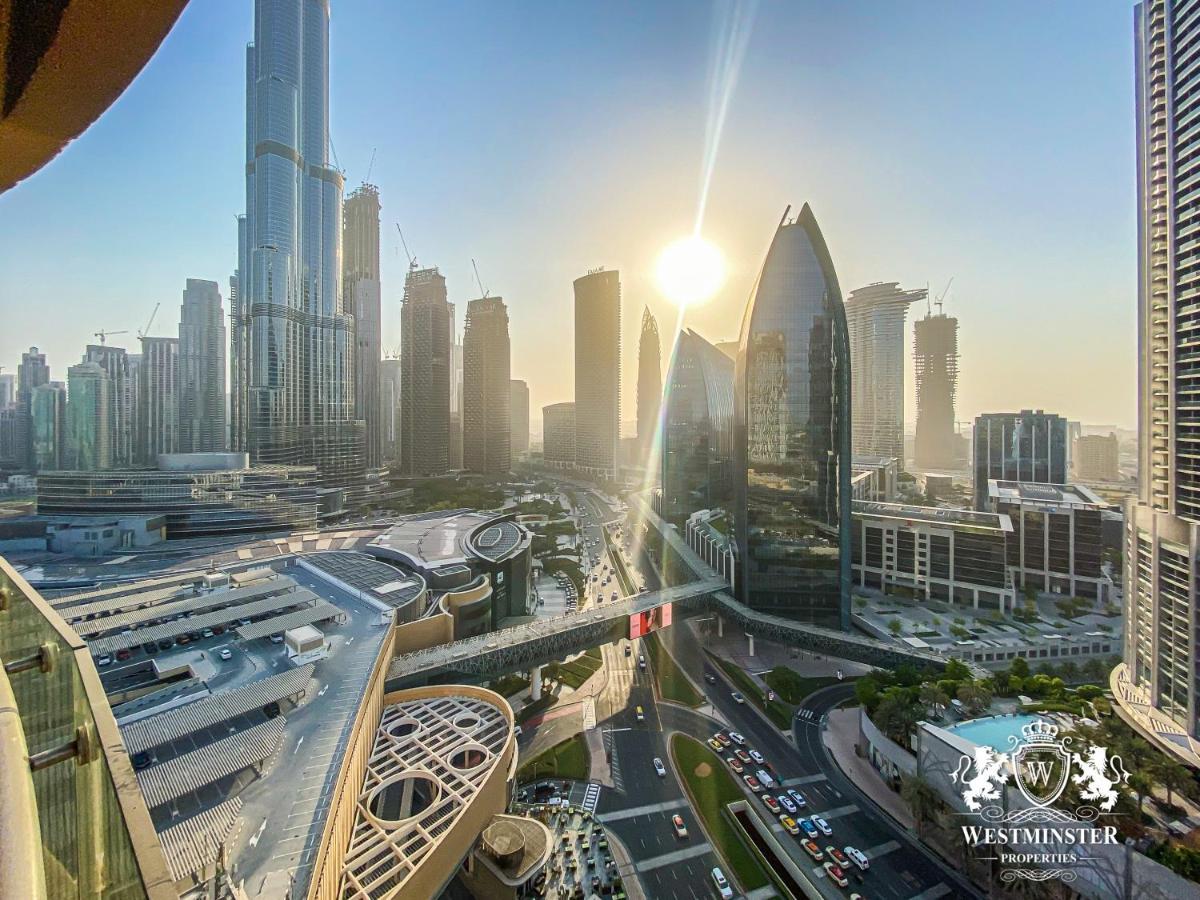 Westminster Dubai Mall 외부 사진 View of the Dubai skyline from the Westminster Residences