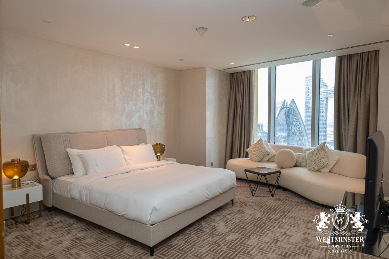 Westminster Dubai Mall 외부 사진 A bedroom at the Westin Dubai
