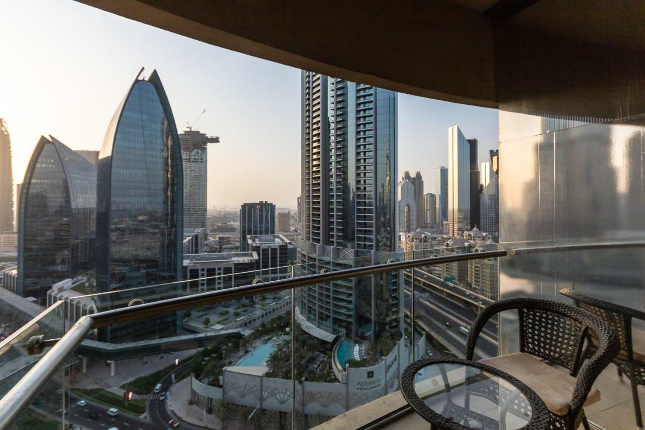 Westminster Dubai Mall 외부 사진 View from a balcony