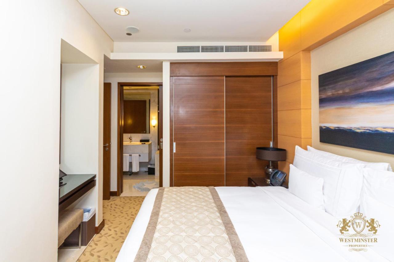 Westminster Dubai Mall 외부 사진 A bedroom at Westminster International University